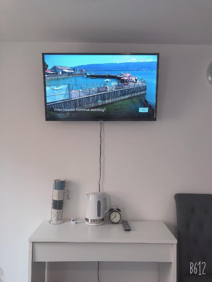 Flat 1 - Entire Modern Studio With En-Suite And Free Parking Close To Qmc, City Centre & Notts Uni Nottingham Exterior foto
